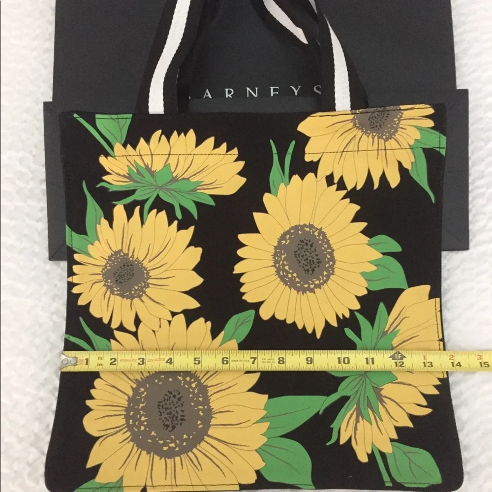 Barney’s New York Canvas Tote $198 MSRP (V Bradley for Exposure) Price is Firm - Picture 11 of 11